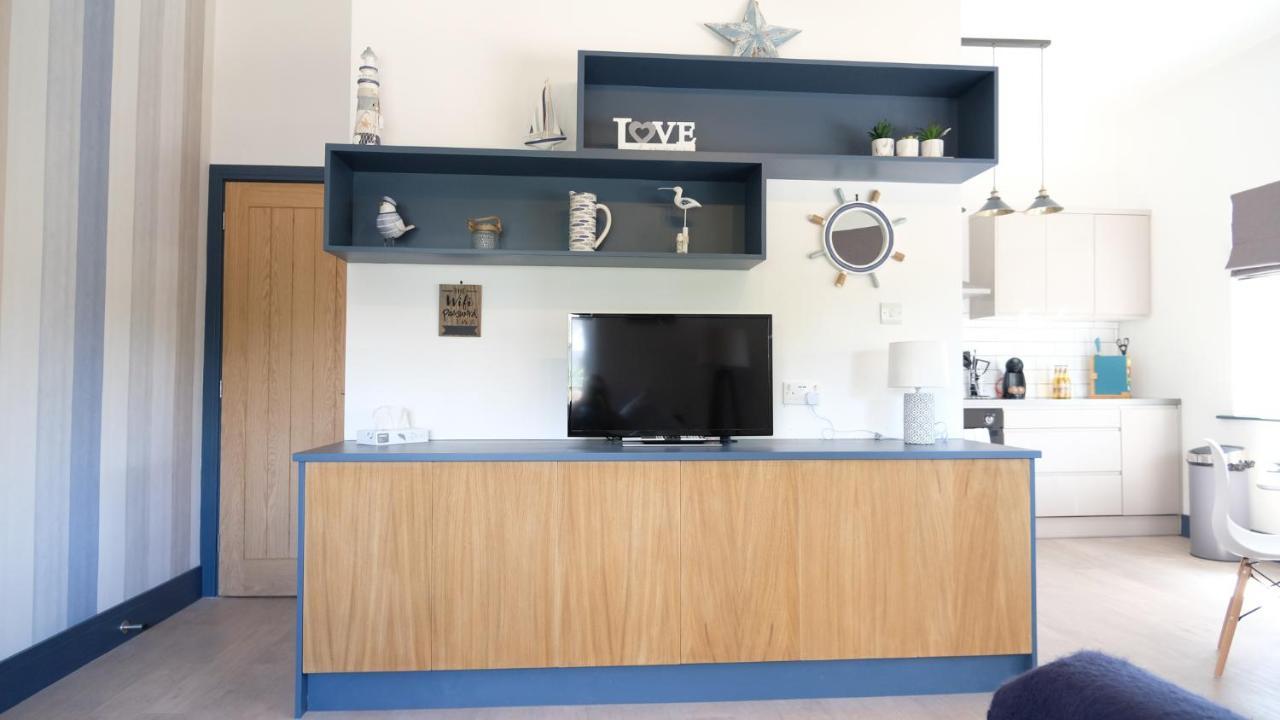 Intimate Entire Flat 9-Min Walk To Boscombe Beach Bournemouth Exteriör bild